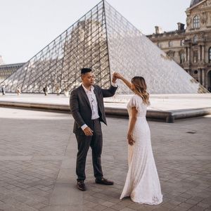 MAC DUGGAL Floral Embellished Beaded Flutter Sleeve Bridal Wedding Evening Grown